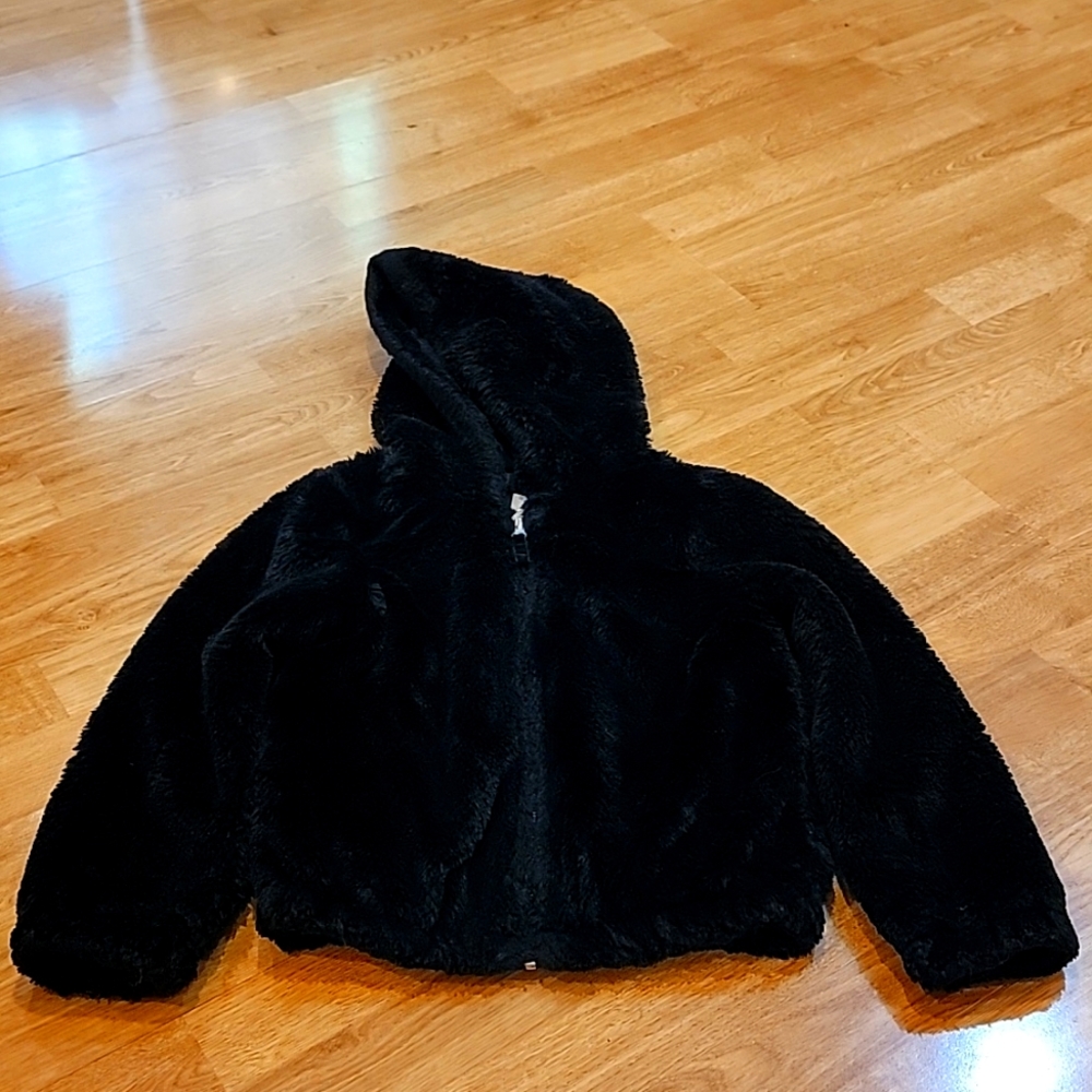 Cat and Jack Black Faux Fur Waist Length Girls Jacket size Medium 7/8
